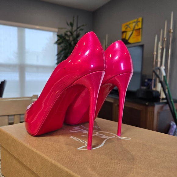 NEW Christian Louboutin Hot Chick Alta 120mm Pinkup Hot Pink High Heel Pumps